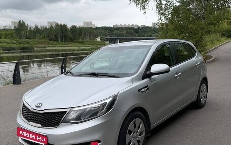 KIA Rio III рестайлинг, 2016 год, 1 000 000 рублей, 3 фотография