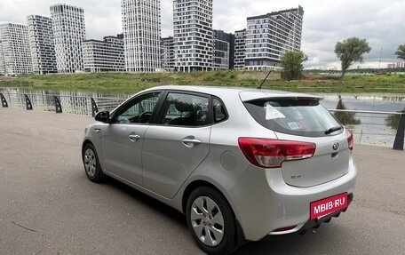 KIA Rio III рестайлинг, 2016 год, 1 000 000 рублей, 5 фотография