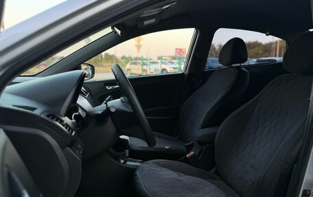 Hyundai Solaris II рестайлинг, 2011 год, 830 000 рублей, 10 фотография