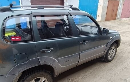 Chevrolet Niva I рестайлинг, 2013 год, 420 000 рублей, 3 фотография