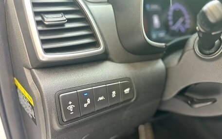 Hyundai Tucson III, 2019 год, 2 300 000 рублей, 11 фотография