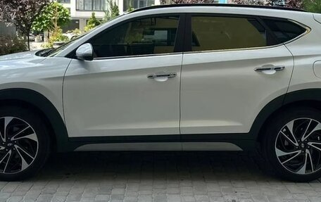 Hyundai Tucson III, 2019 год, 2 300 000 рублей, 4 фотография
