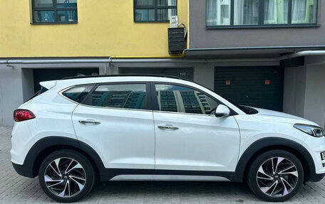Hyundai Tucson III, 2019 год, 2 300 000 рублей, 3 фотография