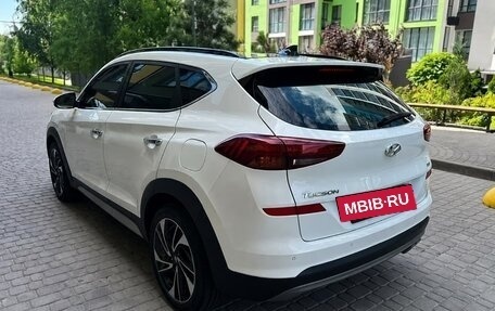 Hyundai Tucson III, 2019 год, 2 300 000 рублей, 2 фотография