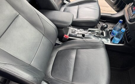 Mitsubishi Outlander III рестайлинг 3, 2018 год, 2 030 000 рублей, 16 фотография