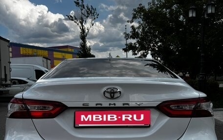 Toyota Camry, 2021 год, 2 250 000 рублей, 4 фотография