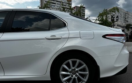Toyota Camry, 2021 год, 2 250 000 рублей, 13 фотография