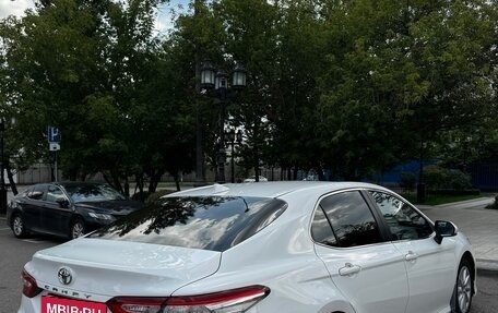 Toyota Camry, 2021 год, 2 250 000 рублей, 8 фотография