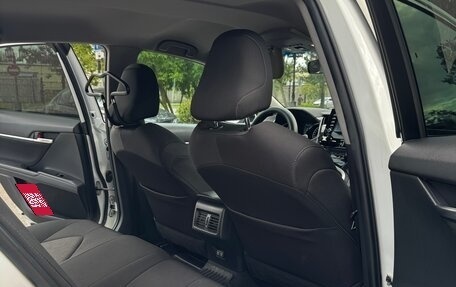 Toyota Camry, 2021 год, 2 250 000 рублей, 16 фотография