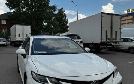 Toyota Camry, 2021 год, 2 250 000 рублей, 9 фотография