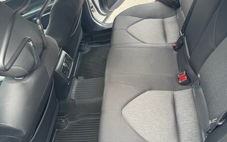 Toyota Camry, 2021 год, 2 250 000 рублей, 21 фотография