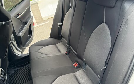 Toyota Camry, 2021 год, 2 250 000 рублей, 22 фотография