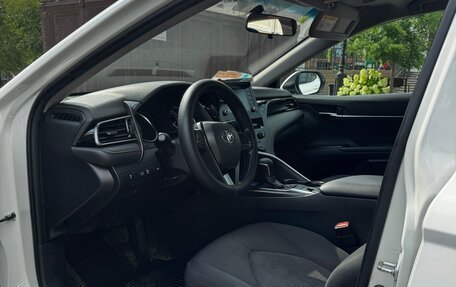 Toyota Camry, 2021 год, 2 250 000 рублей, 24 фотография