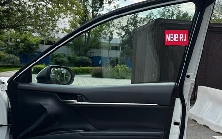 Toyota Camry, 2021 год, 2 250 000 рублей, 28 фотография
