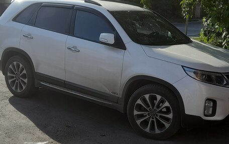 KIA Sorento II рестайлинг, 2014 год, 2 100 000 рублей, 2 фотография