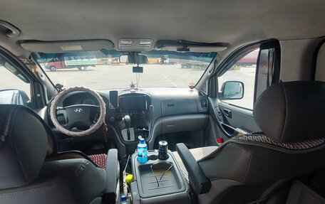 Hyundai Grand Starex Grand Starex I рестайлинг 2, 2010 год, 720 000 рублей, 8 фотография