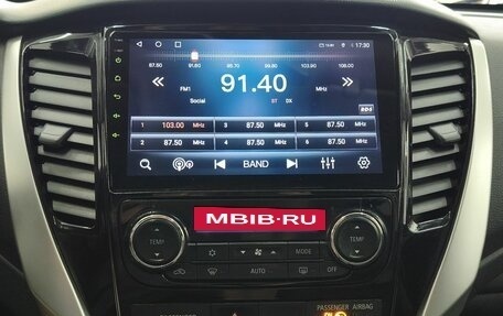 Mitsubishi Pajero Sport III рестайлинг, 2017 год, 2 875 000 рублей, 16 фотография