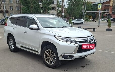 Mitsubishi Pajero Sport III рестайлинг, 2019 год, 2 850 000 рублей, 3 фотография