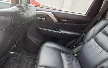 Mitsubishi Pajero Sport III рестайлинг, 2019 год, 2 850 000 рублей, 13 фотография