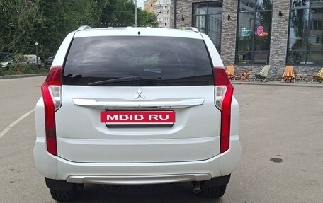 Mitsubishi Pajero Sport III рестайлинг, 2019 год, 2 850 000 рублей, 8 фотография