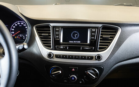 Hyundai Solaris II рестайлинг, 2017 год, 1 059 000 рублей, 6 фотография