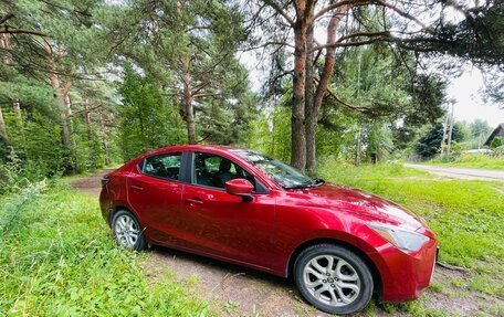 Toyota Yaris, 2017 год, 1 520 000 рублей, 5 фотография