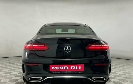 Mercedes-Benz E-Класс, 2017 год, 3 499 000 рублей, 5 фотография