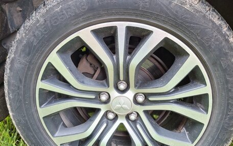 Mitsubishi Outlander III рестайлинг 3, 2015 год, 1 830 000 рублей, 22 фотография