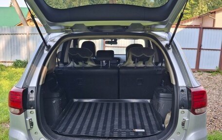 Mitsubishi Outlander III рестайлинг 3, 2015 год, 1 830 000 рублей, 25 фотография