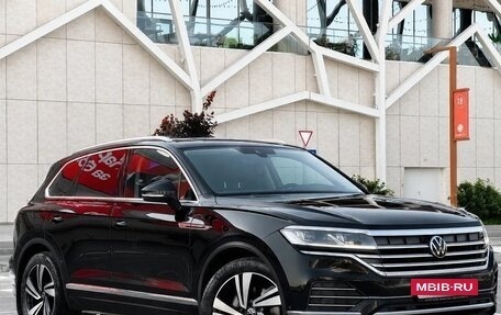 Volkswagen Touareg III, 2021 год, 6 190 000 рублей, 3 фотография