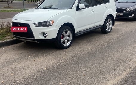 Mitsubishi Outlander III рестайлинг 3, 2010 год, 790 000 рублей, 5 фотография