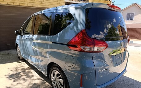Honda Freed II, 2021 год, 1 550 000 рублей, 5 фотография
