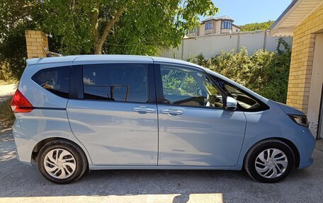 Honda Freed II, 2021 год, 1 550 000 рублей, 2 фотография