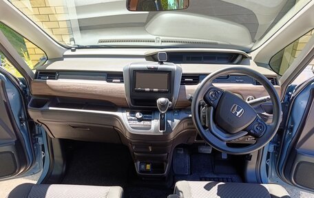 Honda Freed II, 2021 год, 1 550 000 рублей, 12 фотография