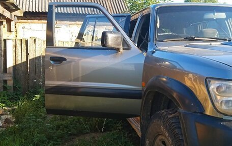 Nissan Patrol, 2003 год, 1 250 000 рублей, 8 фотография