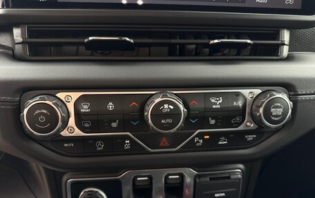 Jeep Wrangler, 2024 год, 7 500 000 рублей, 36 фотография