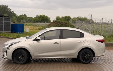 KIA Rio IV, 2020 год, 1 570 000 рублей, 2 фотография
