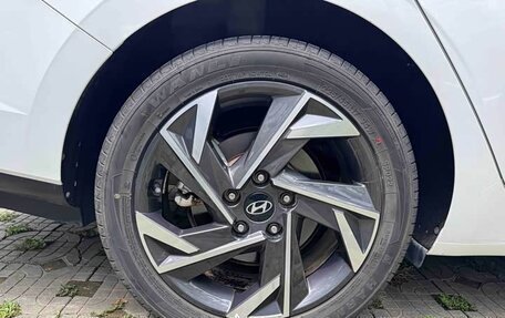 Hyundai Elantra, 2023 год, 1 365 666 рублей, 25 фотография