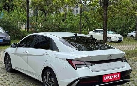 Hyundai Elantra, 2023 год, 1 365 666 рублей, 5 фотография
