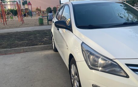 Hyundai Solaris II рестайлинг, 2014 год, 900 000 рублей, 8 фотография