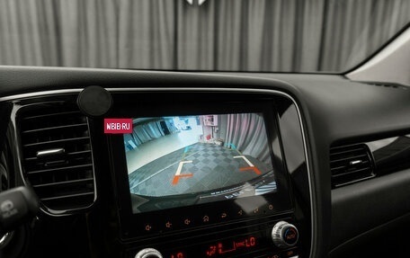 Mitsubishi Outlander III рестайлинг 3, 2021 год, 2 590 000 рублей, 19 фотография