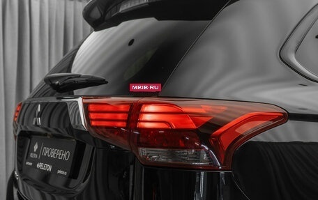 Mitsubishi Outlander III рестайлинг 3, 2021 год, 2 590 000 рублей, 25 фотография