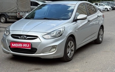 Hyundai Solaris II рестайлинг, 2013 год, 950 000 рублей, 1 фотография