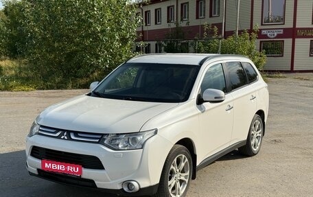 Mitsubishi Outlander III рестайлинг 3, 2012 год, 1 349 000 рублей, 1 фотография