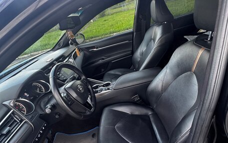 Toyota Camry, 2019 год, 2 500 000 рублей, 8 фотография