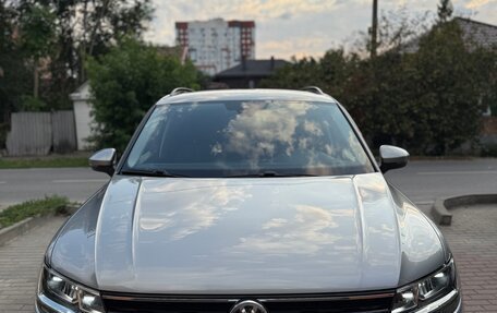 Volkswagen Tiguan II, 2020 год, 2 390 000 рублей, 3 фотография
