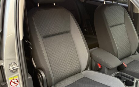 Volkswagen Tiguan II, 2020 год, 2 390 000 рублей, 11 фотография