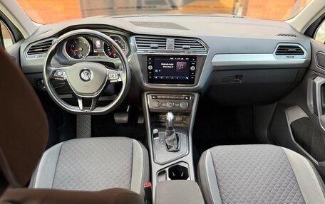 Volkswagen Tiguan II, 2020 год, 2 390 000 рублей, 16 фотография