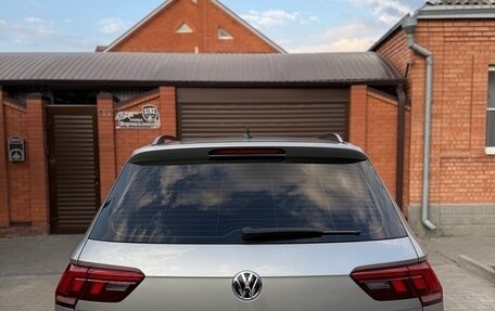 Volkswagen Tiguan II, 2020 год, 2 390 000 рублей, 6 фотография