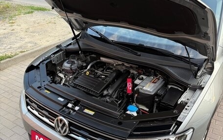 Volkswagen Tiguan II, 2020 год, 2 390 000 рублей, 15 фотография